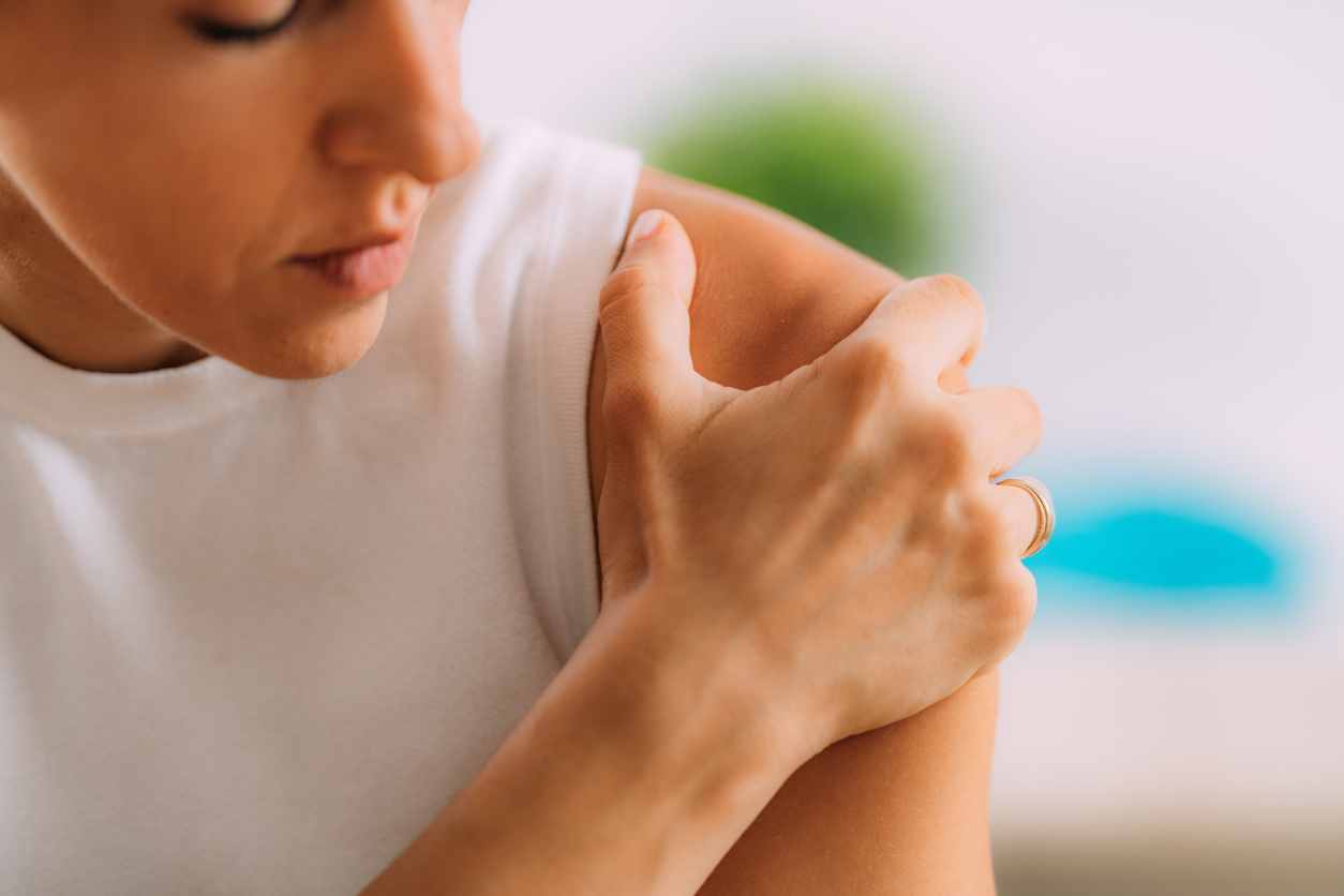 Frozen shoulder, come gestire il dolore e recuperare la funzione dell