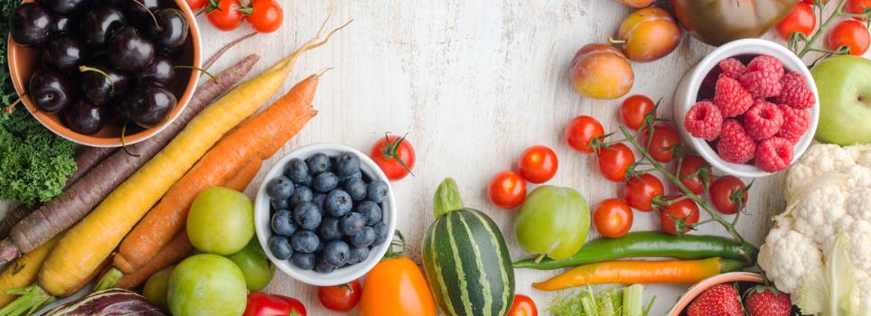 SmartCows Targa In Latta Vintage Con Fragole E Bacche – Decorazione Da Parete Retrò  – Frutta E Verdura Divertente
